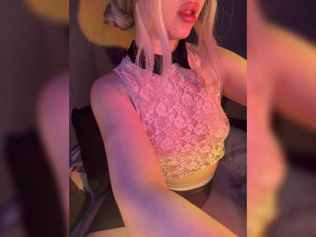 Marissa-u's BongaCams show and profile