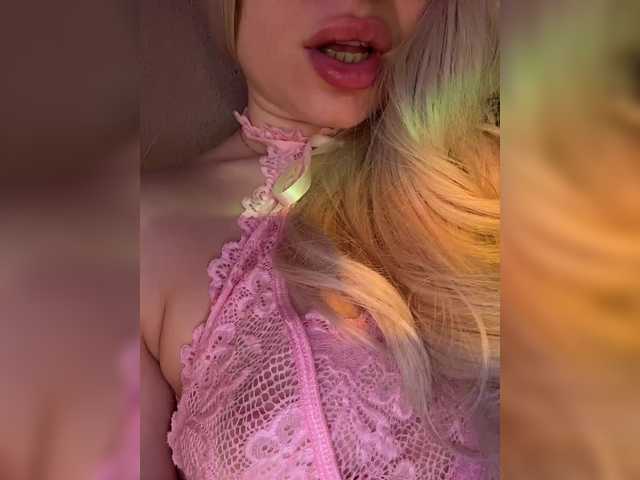 Marissa-u's BongaCams show and profile