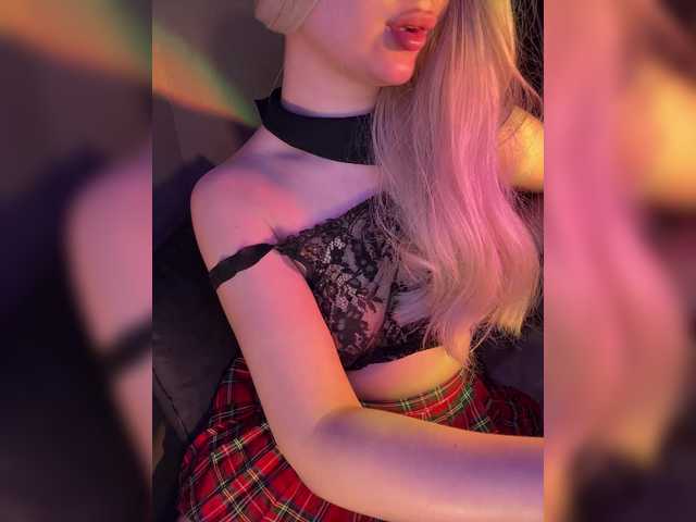 Marissa-u's BongaCams show and profile