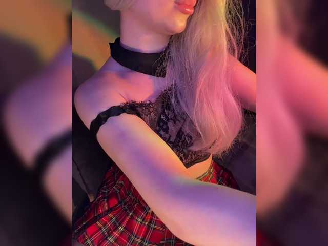 Marissa-u's BongaCams show and profile