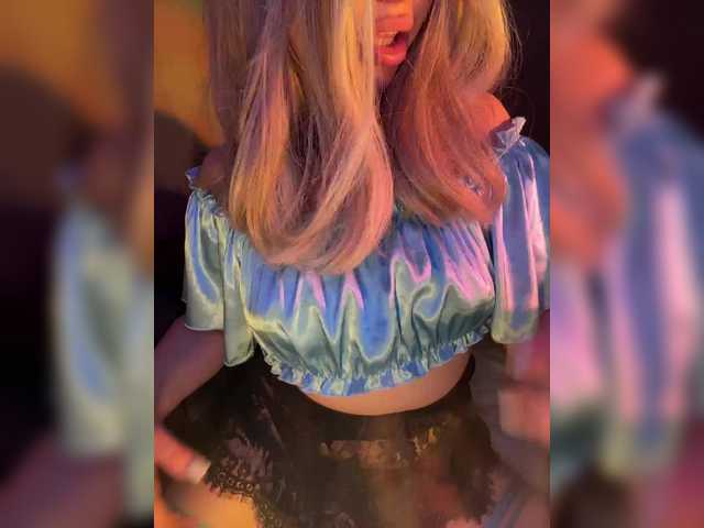 Marissa-u's BongaCams show and profile