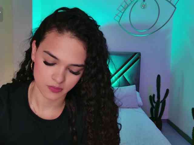 AprilRhodes webcam