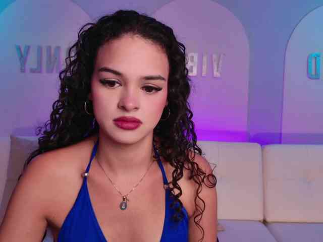 AprilRhodes webcam