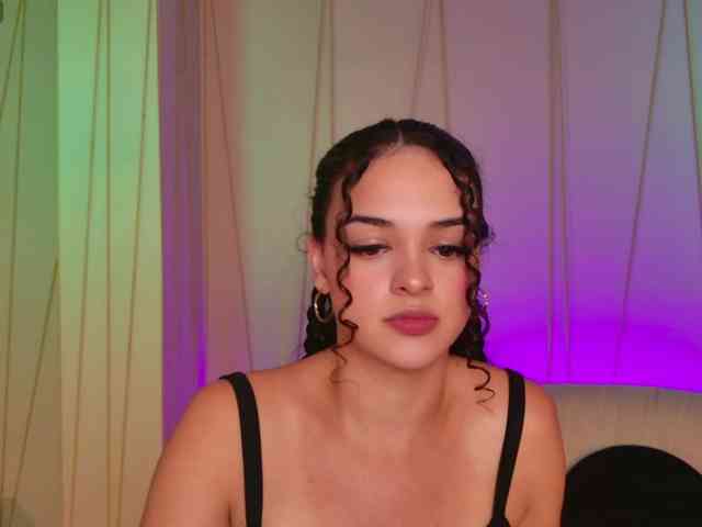 AprilRhodes webcam