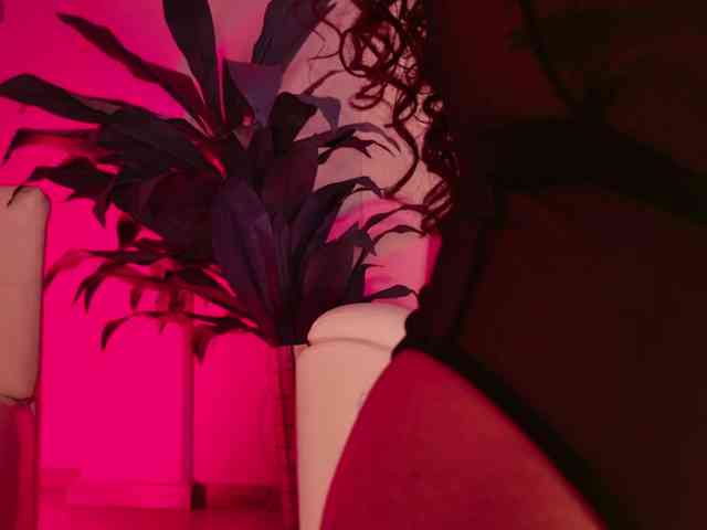 AprilRhodes webcam