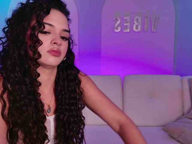 AprilRhodes webcam