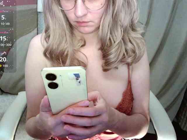 Victoria__Love webcam