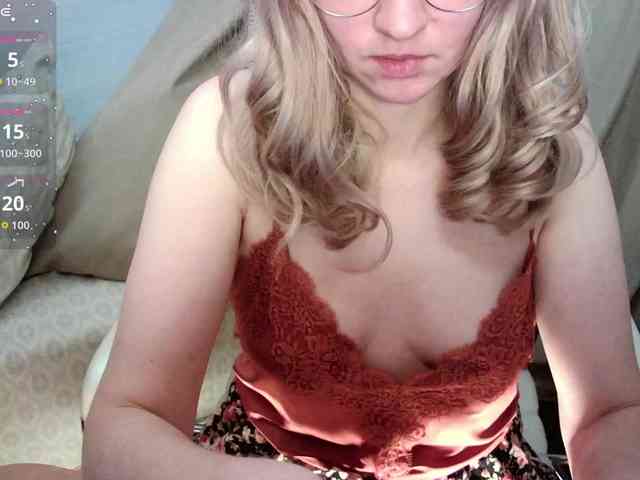 Victoria__Love webcam