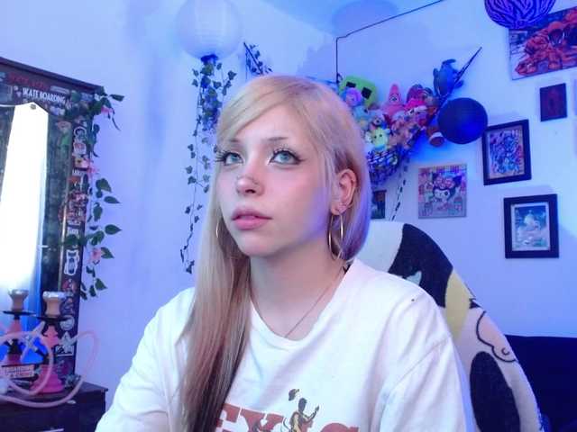 MaryJannes's BongaCams show and profile