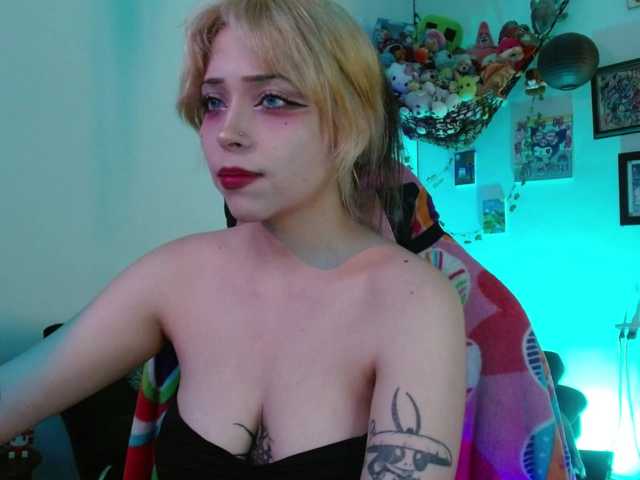 MaryJannes's BongaCams show and profile