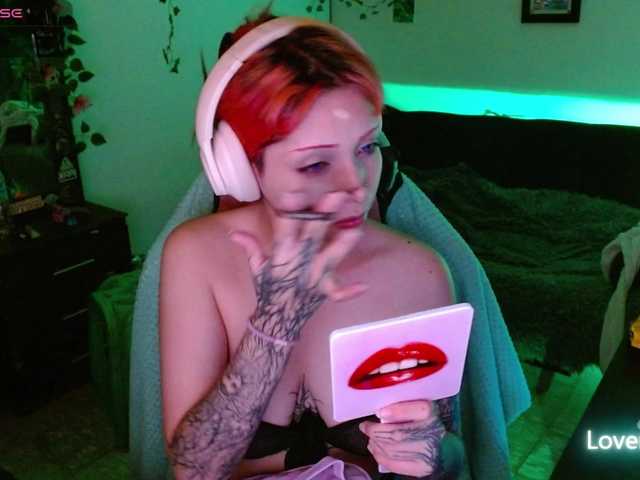 MaryJannes's BongaCams show and profile