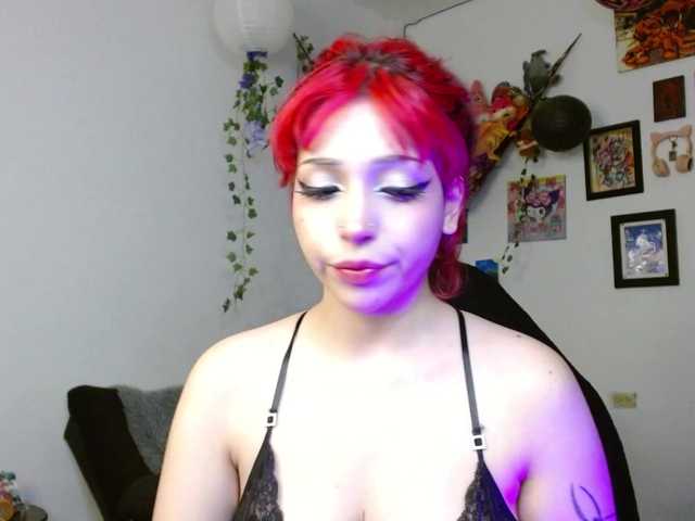 MaryJannes's BongaCams show and profile