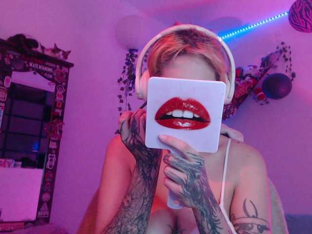 MaryJannes's BongaCams show and profile