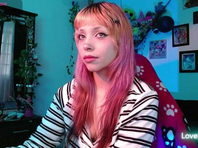 MaryJannes's BongaCams show and profile