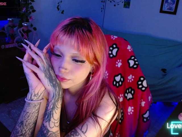 MaryJannes's BongaCams show and profile