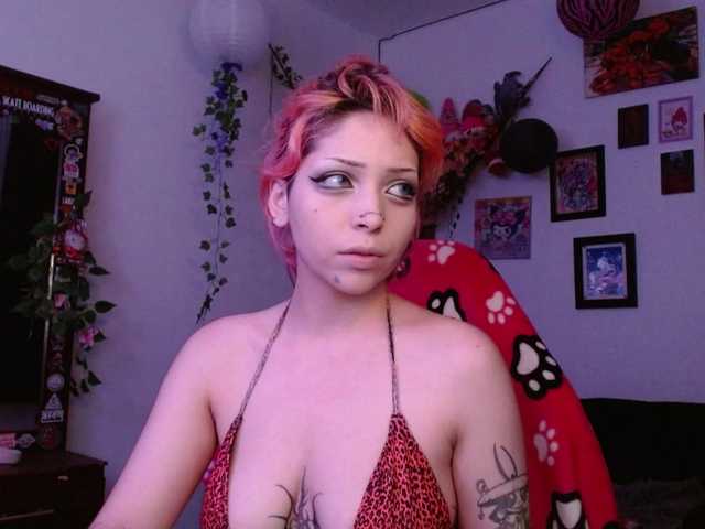 MaryJannes's BongaCams show and profile