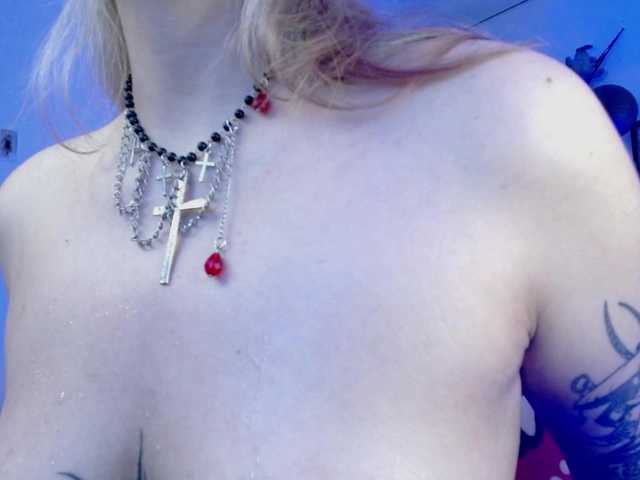 MaryJannes's BongaCams show and profile