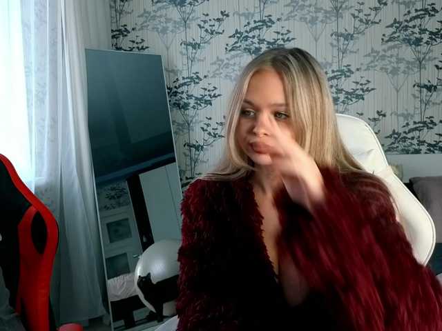 LoveAndSex24's BongaCams show and profile