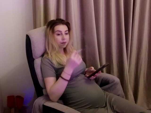 le modèle Aliss_hottie est en webcam porno dans un show sur le site bongacams, il possède les tags suivants: White/Caucasian,Blonde,Shaved