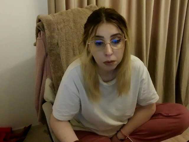 alissonone's BongaCams show and profile