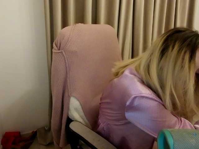 alissonone's BongaCams show and profile