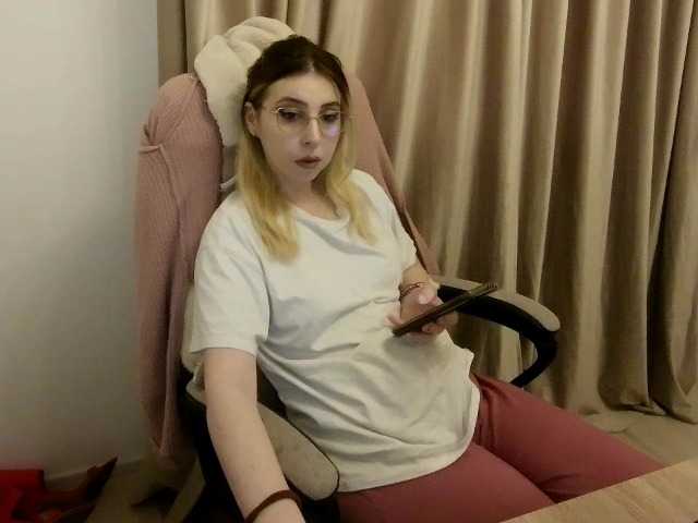 alissonone's BongaCams show and profile