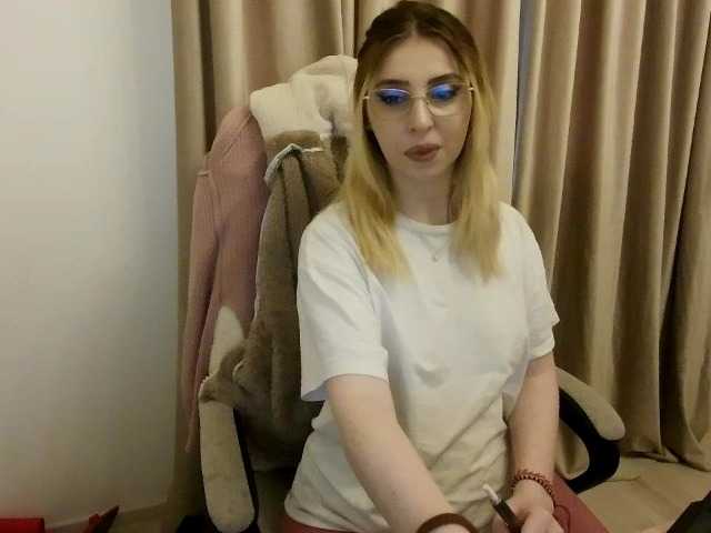 alissonone's BongaCams show and profile