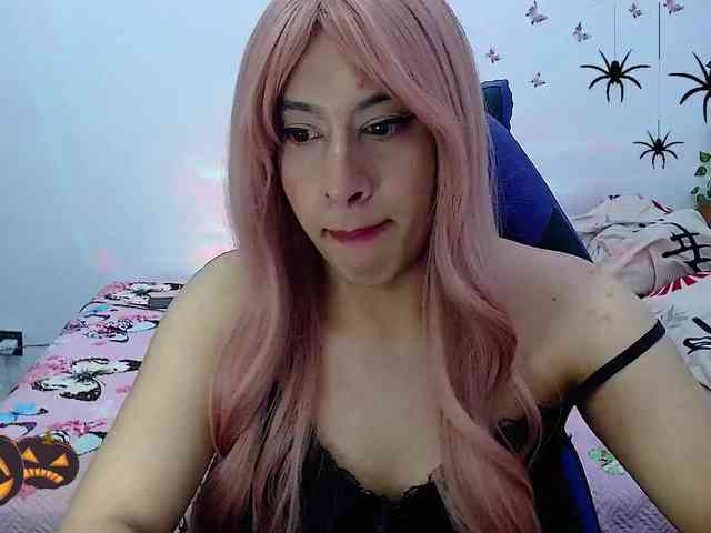 OriannaDome Live Webcam on BongaCams