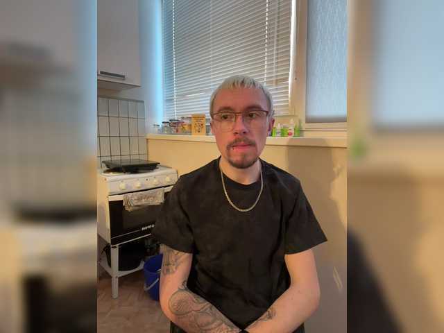 go to chat with Jorjbush360