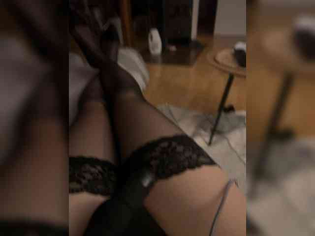 petuletra Live Webcam on BongaCams