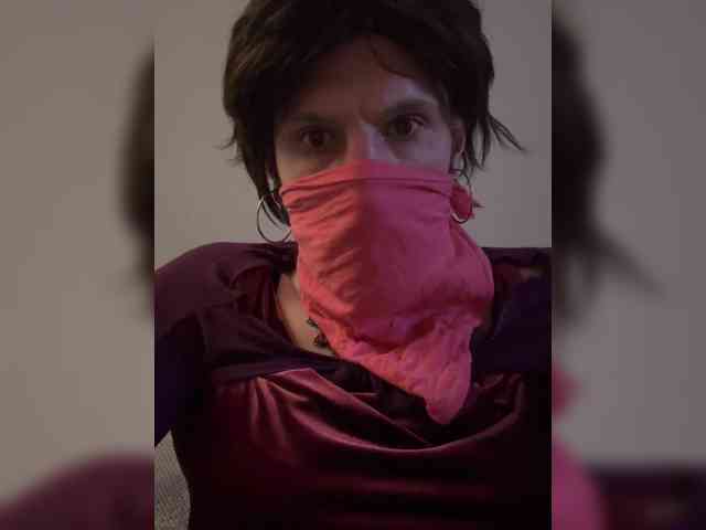 petuletra Live Webcam on BongaCams