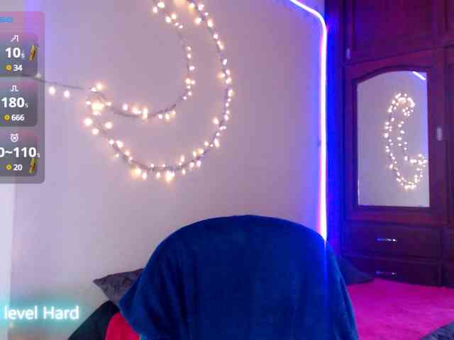 ViolettaMorningstar webcam