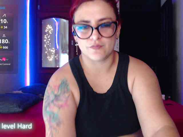 ViolettaMorningstar webcam