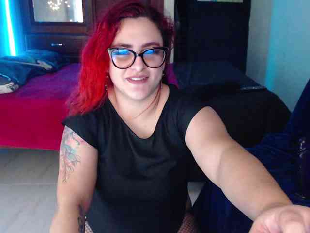 ViolettaMorningstar webcam