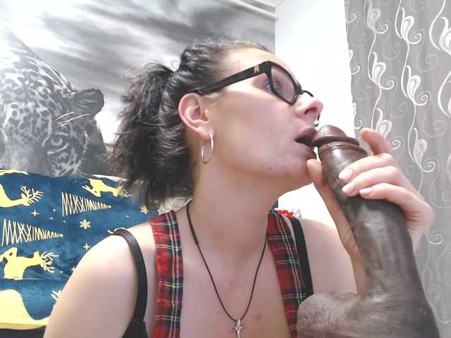 sweetandreea's BongaCams show and profile