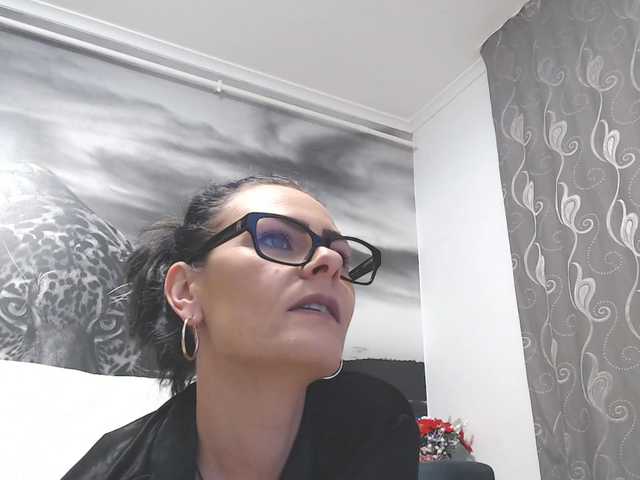 sweetandreea's BongaCams show and profile