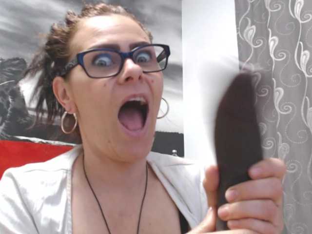 sweetandreea's BongaCams show and profile