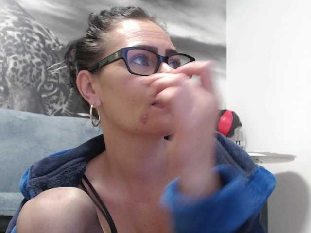 Discover naked camwhore Sweetandreea sweetandreea from BongaCams