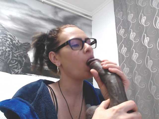 le modèle sweetandreea est en webcam porno dans un show sur le site bongacams, il possède les tags suivants: White/Caucasian,Brunette,Shaved