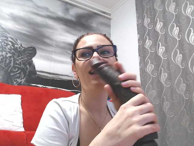 sweetandreea's BongaCams show and profile