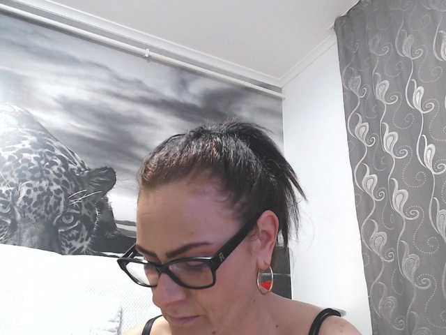 sweetandreea's BongaCams show and profile