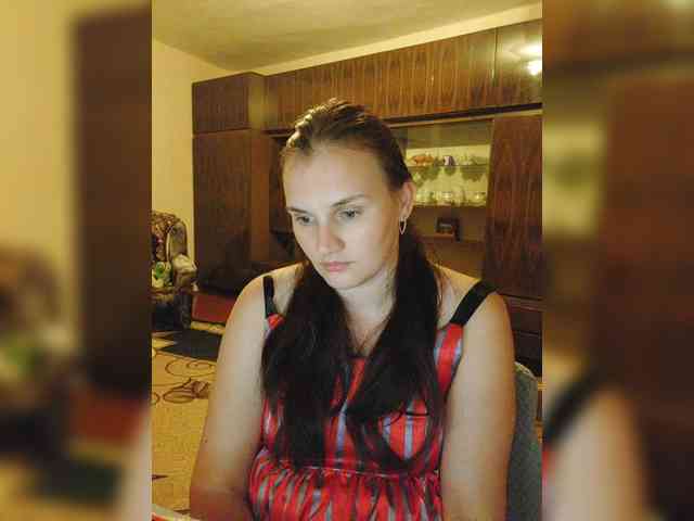 Caroline_Kisulya webcam
