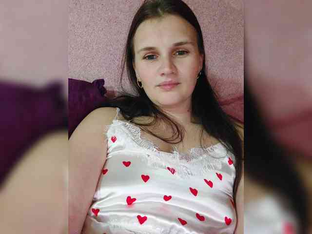 Caroline_Kisulya webcam
