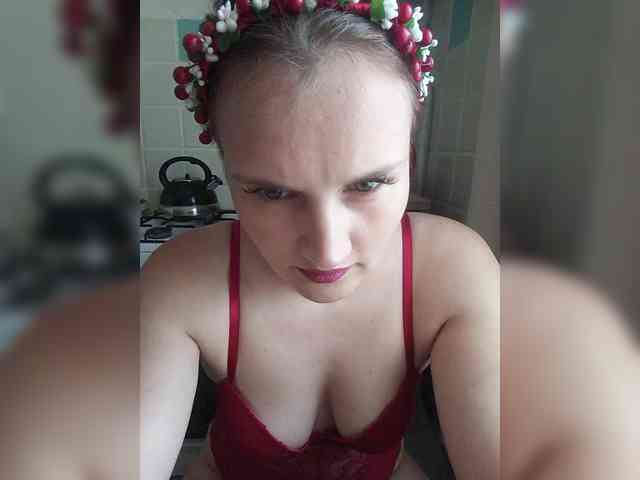 Caroline_Kisulya webcam