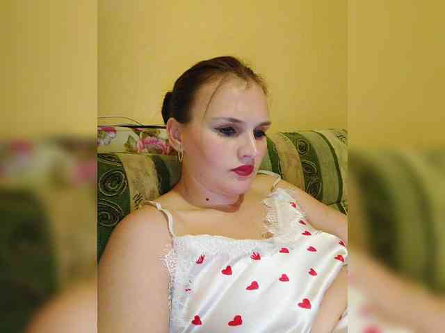 Caroline_Kisulya webcam