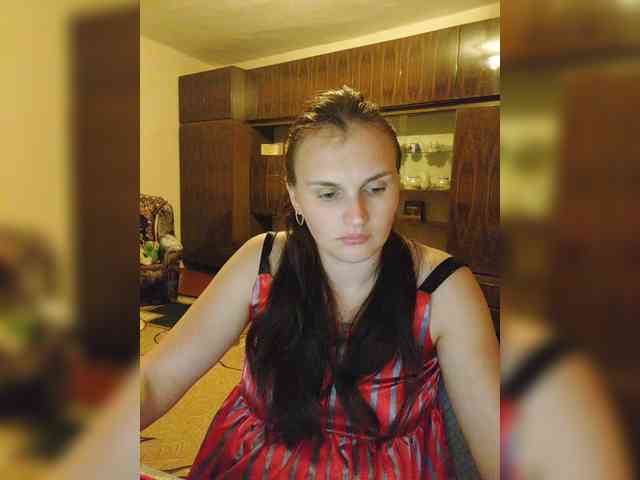 Caroline_Kisulya webcam