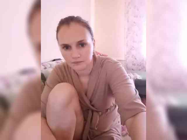 Caroline_Kisulya webcam