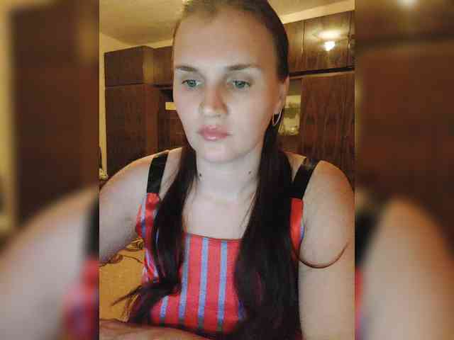 Caroline_Kisulya webcam