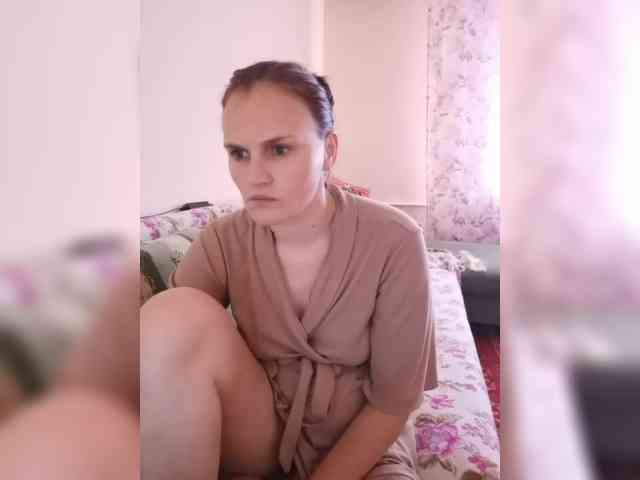Caroline_Kisulya webcam