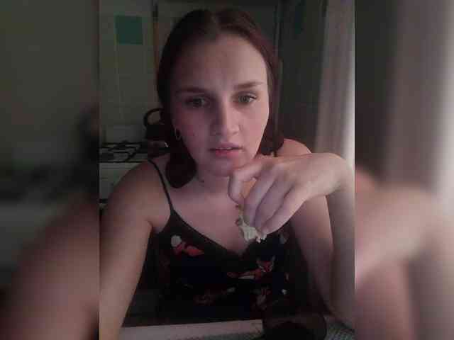Caroline_Kisulya webcam